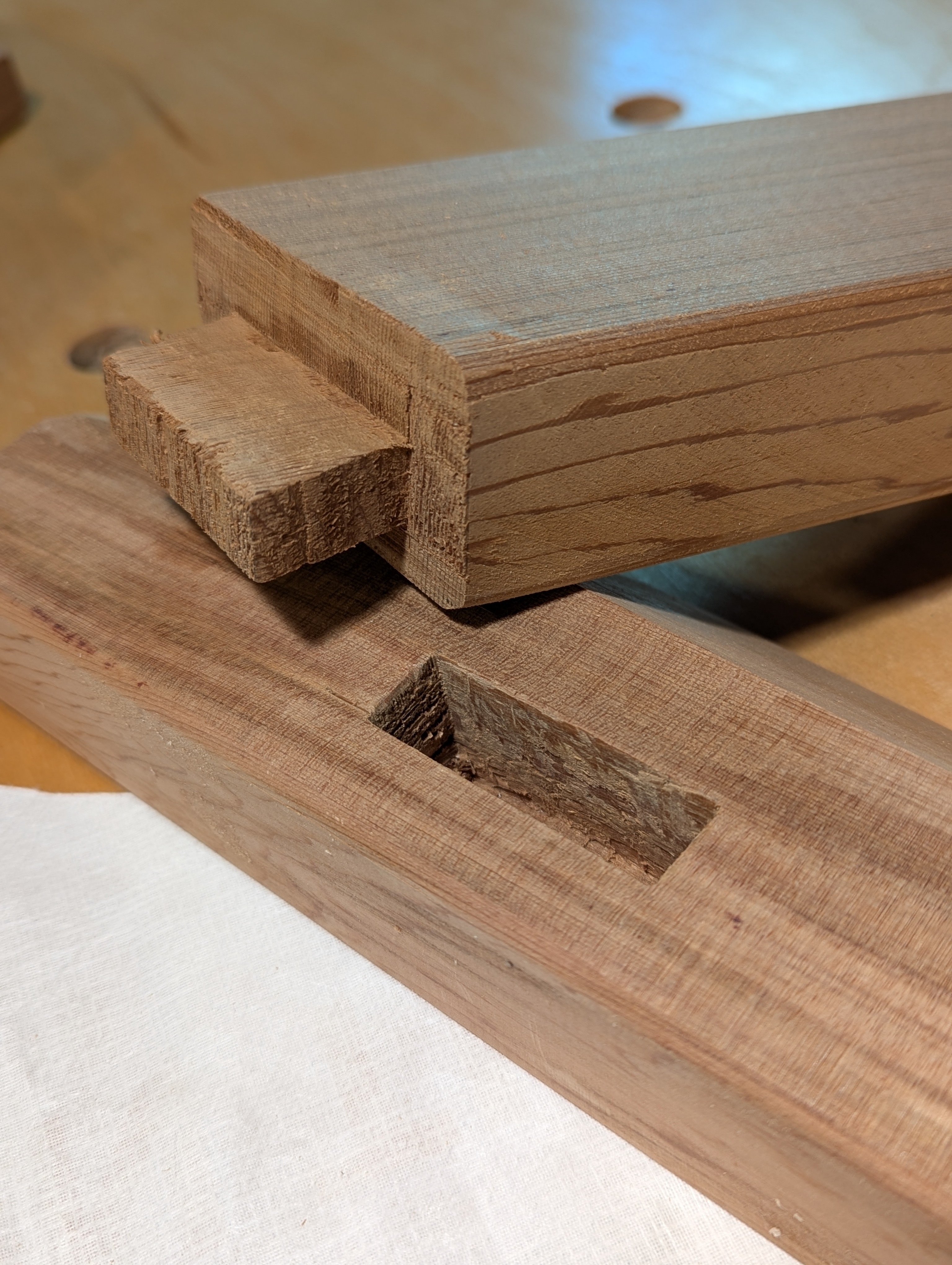mortise and tenon